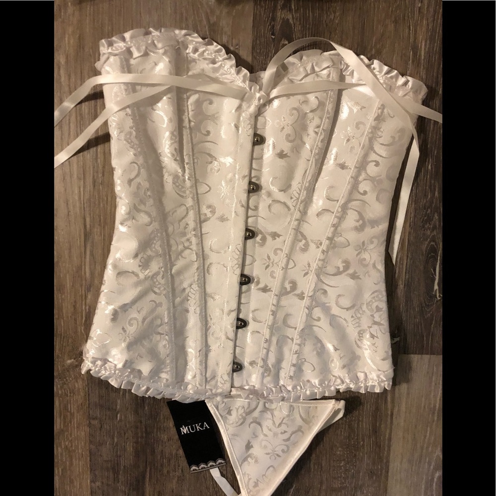 NWTO Women White Corset with Satin Design